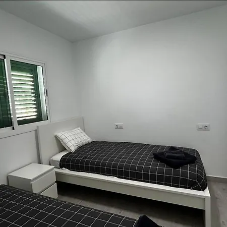 Life Only 5 Minutes Away And Heated Pool Appartamento Playa del Inglés